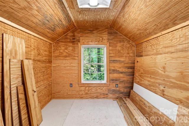 488 Cad Campbell Road, Bakersville, NC 28705