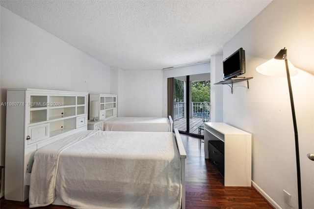 2000 Towerside Ter 412, Miami, FL 33138