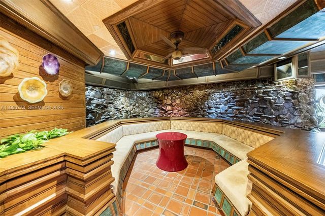 2000 Towerside Ter 412, Miami, FL 33138