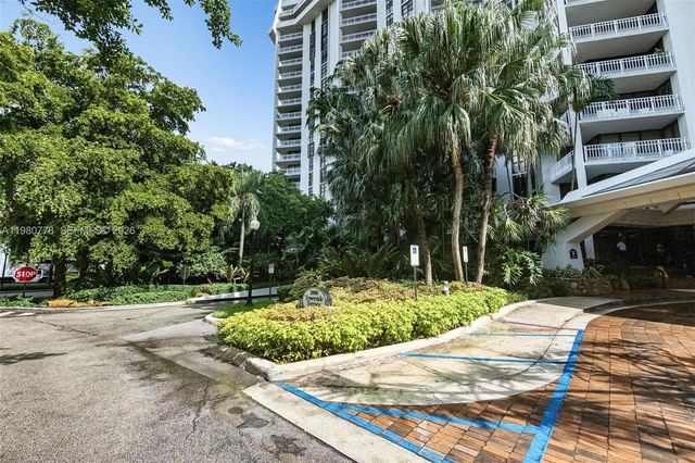 2000 Towerside Ter 412, Miami, FL 33138
