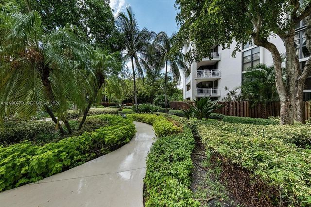 2000 Towerside Ter 412, Miami, FL 33138
