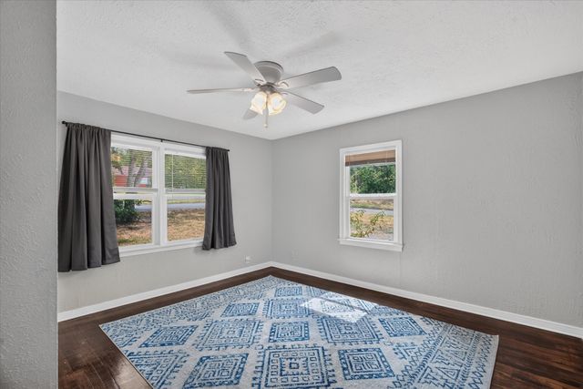 1412 Sloan Street, Weatherford, TX 76086