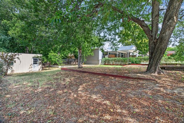 1412 Sloan Street, Weatherford, TX 76086