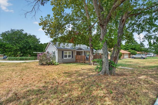 1412 Sloan Street, Weatherford, TX 76086