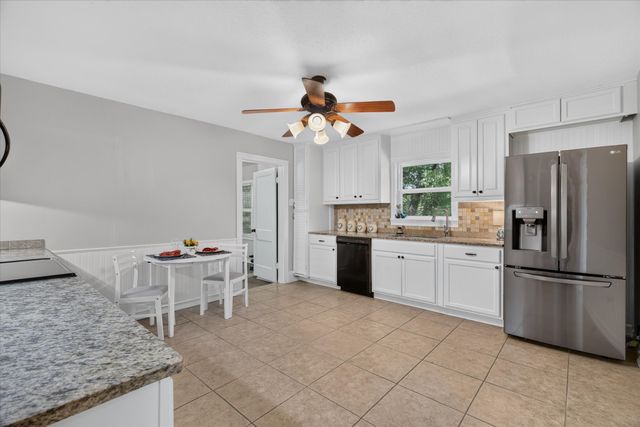 1412 Sloan Street, Weatherford, TX 76086
