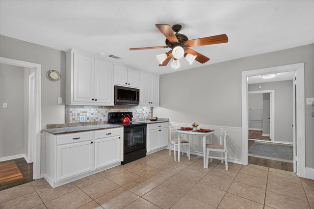 1412 Sloan Street, Weatherford, TX 76086