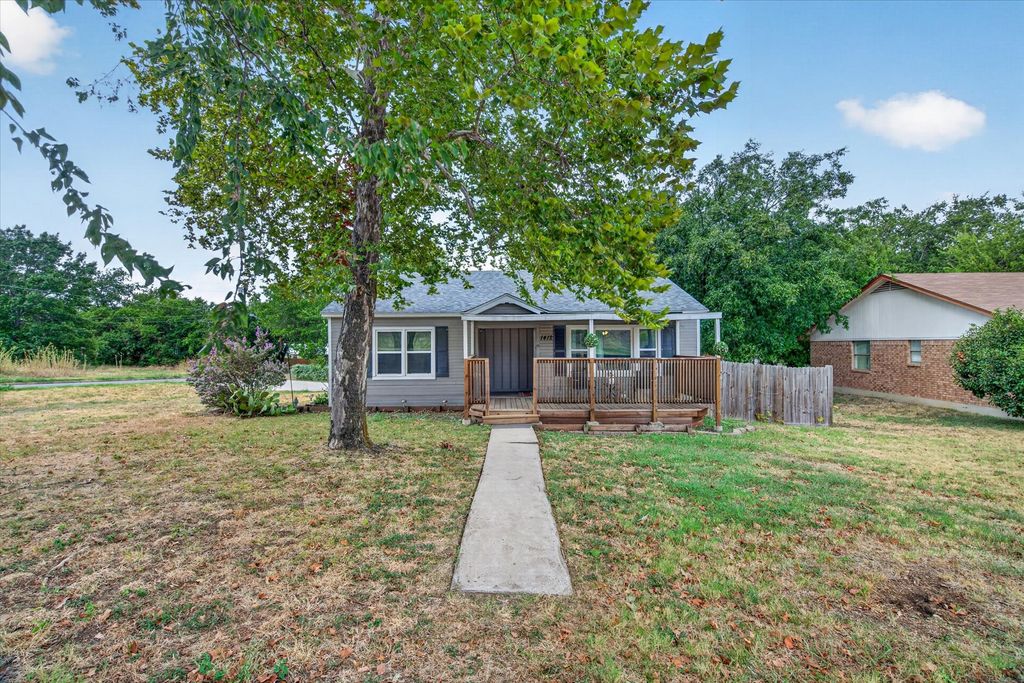 1412 Sloan Street, Weatherford, TX 76086