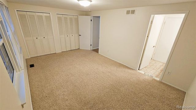 19707 Hayes, Northville, MI 48167