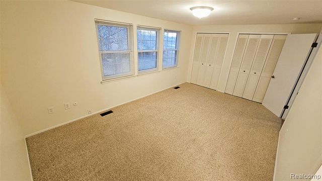 19707 Hayes, Northville, MI 48167