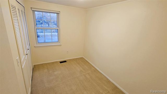 19707 Hayes, Northville, MI 48167