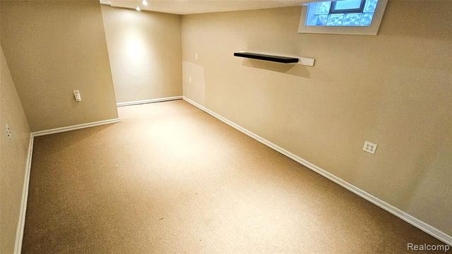 19707 Hayes, Northville, MI 48167