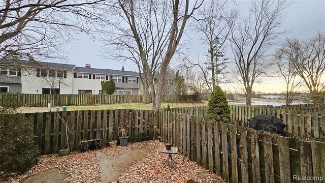 19707 Hayes, Northville, MI 48167