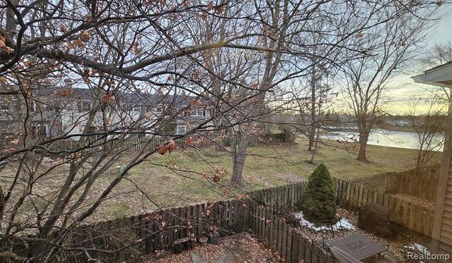 19707 Hayes, Northville, MI 48167