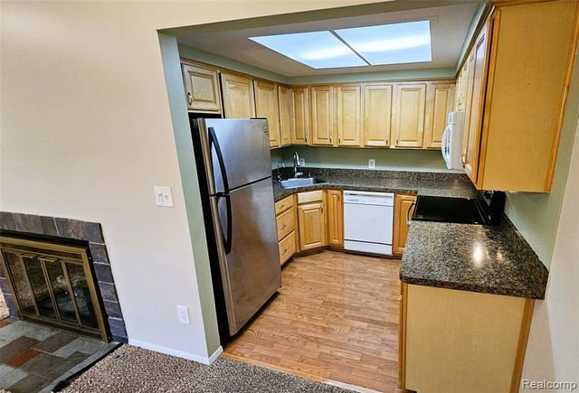 19707 Hayes, Northville, MI 48167