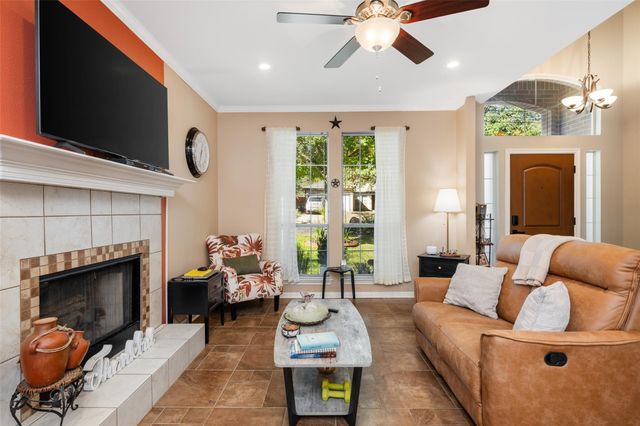 102 Elm Hill CT, San Marcos, TX 78666