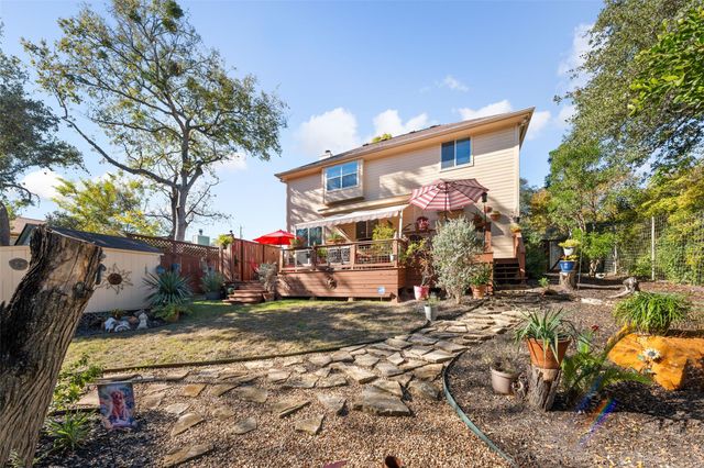 102 Elm Hill CT, San Marcos, TX 78666