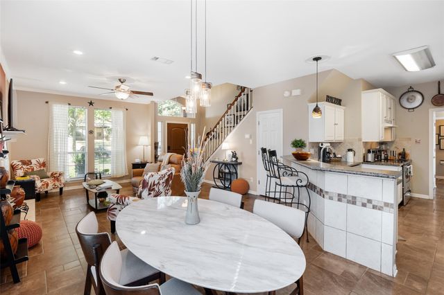 102 Elm Hill CT, San Marcos, TX 78666