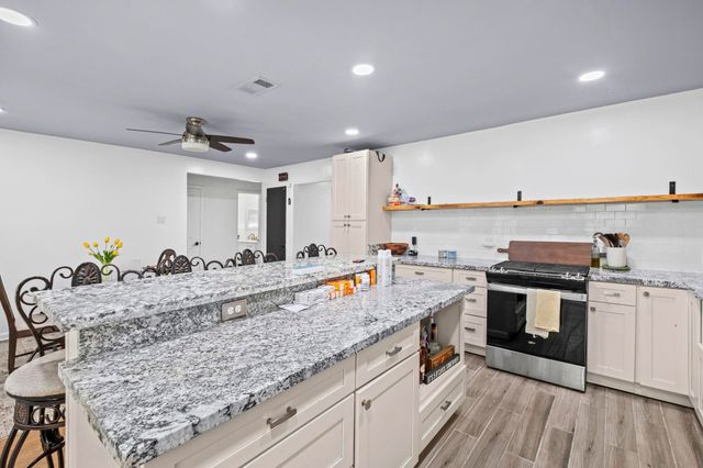 5159 ROLLING MEADOWS DR, Memphis, TN 38134