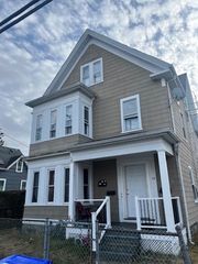 14 Adams St 3, Taunton, MA 02780