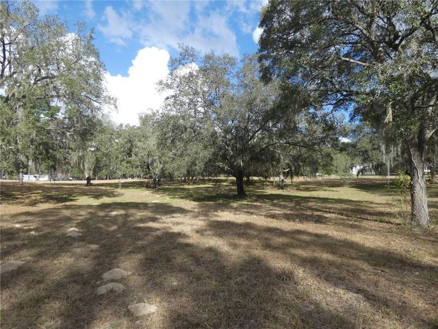 10887 N CIRCLE M AVENUE, Dunnellon, FL 34433
