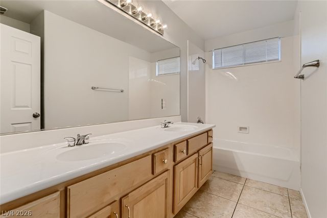 10884 Royal Highlands Street, Las Vegas, NV 89141