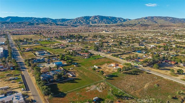 40102 13th W, Palmdale, CA 93551