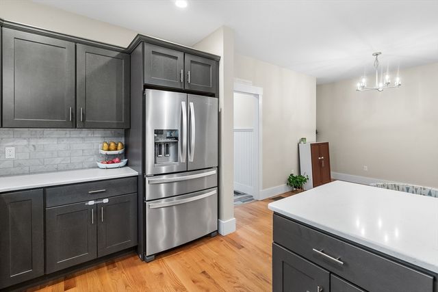 2 Oreilly Ln, Foxboro, MA 02035
