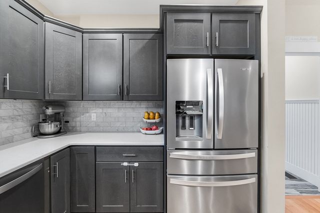 2 Oreilly Ln, Foxboro, MA 02035