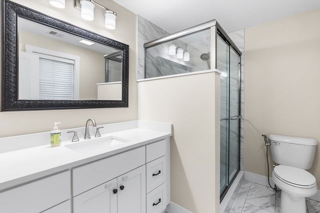 2 Oreilly Ln, Foxboro, MA 02035