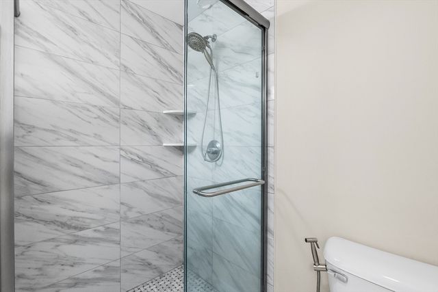 2 Oreilly Ln, Foxboro, MA 02035