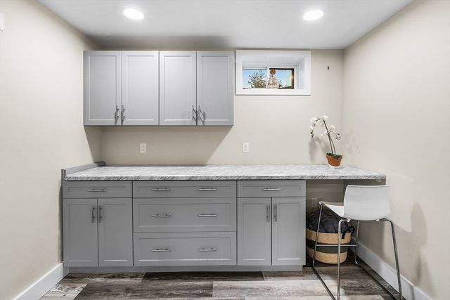 2 Oreilly Ln, Foxboro, MA 02035