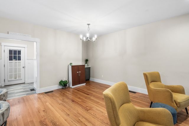 2 Oreilly Ln, Foxboro, MA 02035