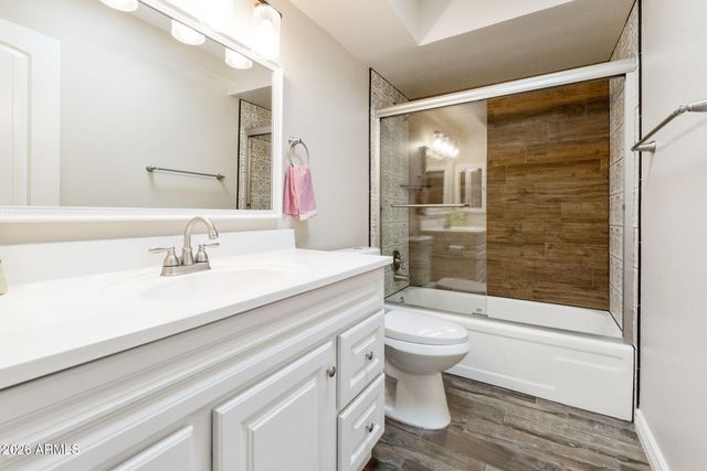 25843 S NEW TOWN Drive, Sun Lakes, AZ 85248