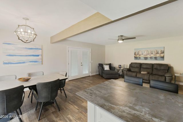 25843 S NEW TOWN Drive, Sun Lakes, AZ 85248