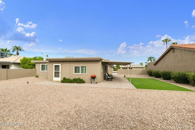25843 S NEW TOWN Drive, Sun Lakes, AZ 85248