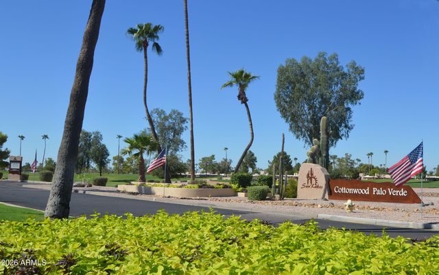 25843 S NEW TOWN Drive, Sun Lakes, AZ 85248