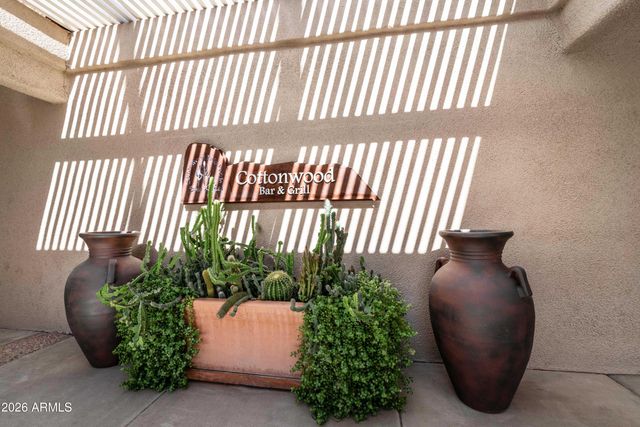 25843 S NEW TOWN Drive, Sun Lakes, AZ 85248