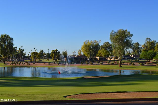 25843 S NEW TOWN Drive, Sun Lakes, AZ 85248