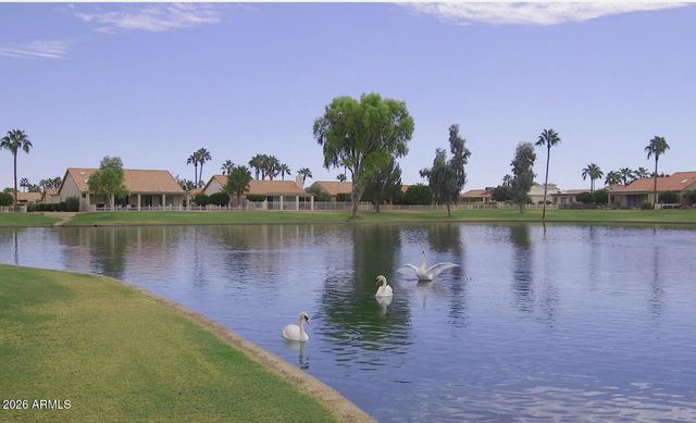 25843 S NEW TOWN Drive, Sun Lakes, AZ 85248