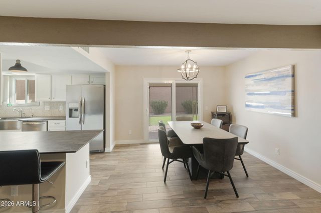25843 S NEW TOWN Drive, Sun Lakes, AZ 85248