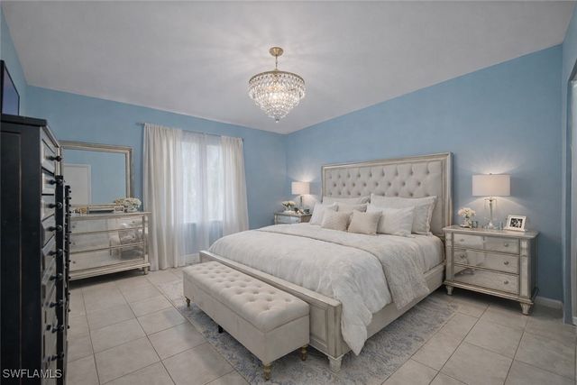 321 14th ST NE, Naples, FL 34120