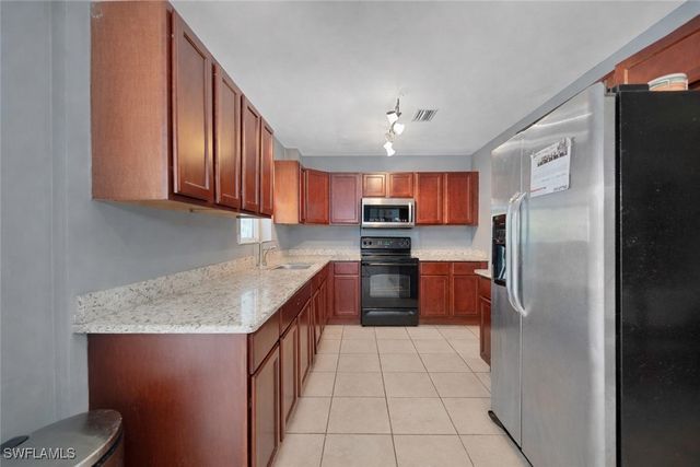 321 14th ST NE, Naples, FL 34120