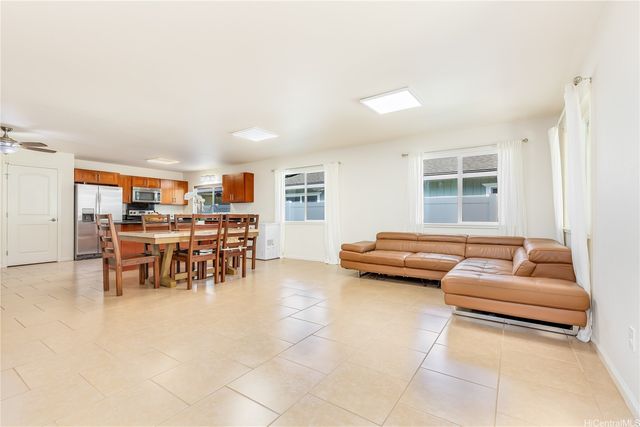 84-575 Kili Drive 53, Waianae, HI 96792