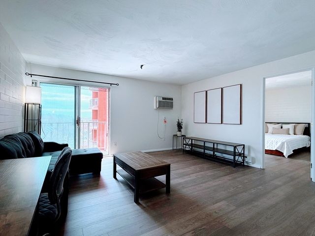 115 W Squantum St 816, Quincy, MA 02171