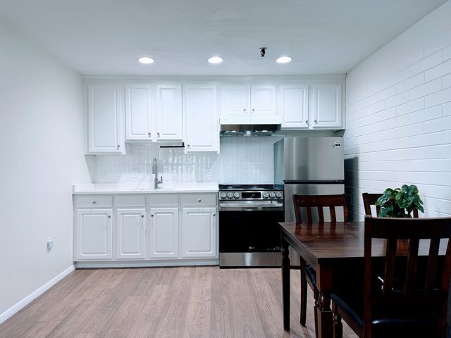 115 W Squantum St 816, Quincy, MA 02171