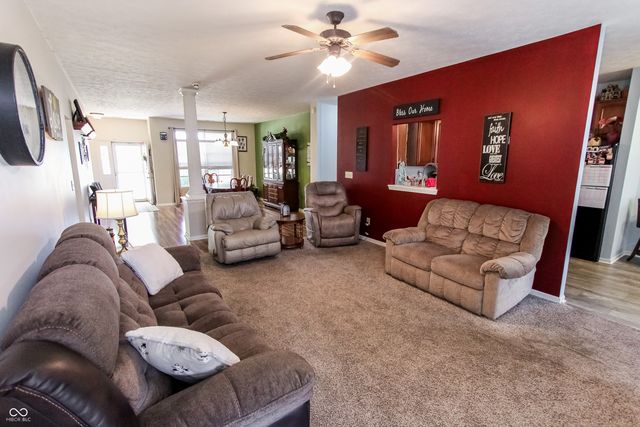 2911 Kaskaskia Way, Indianapolis, IN 46217