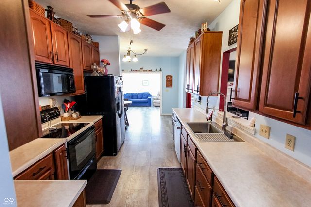 2911 Kaskaskia Way, Indianapolis, IN 46217