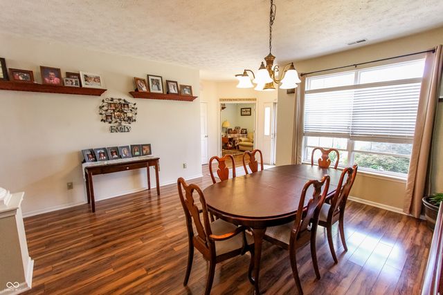 2911 Kaskaskia Way, Indianapolis, IN 46217