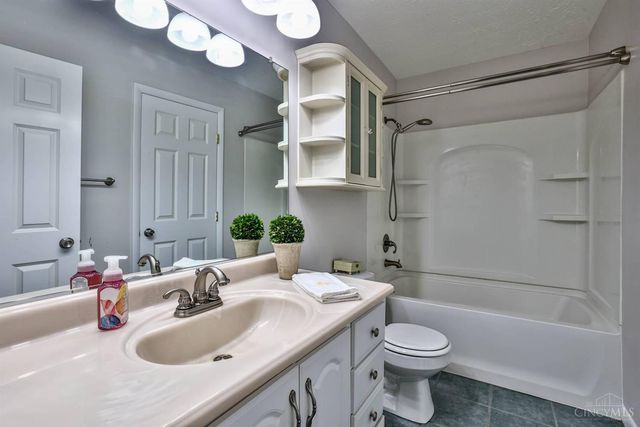 1627 Congress Hill Lane, Fairfield, OH 45014