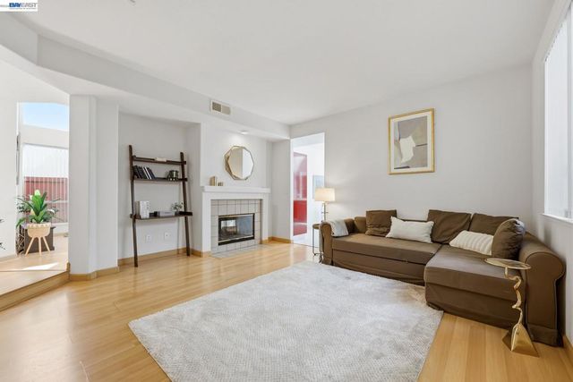 906 Vista Pointe Dr, San Ramon, CA 94582